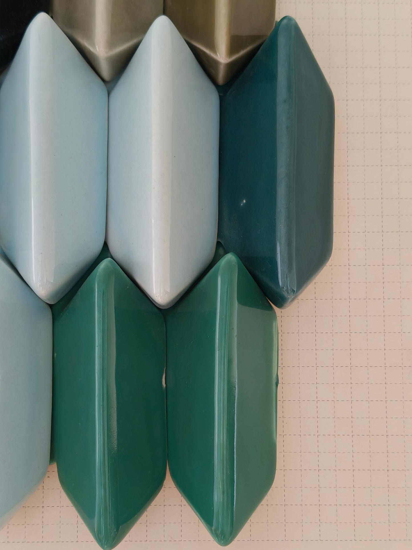 Contour Ridge Tile (B)