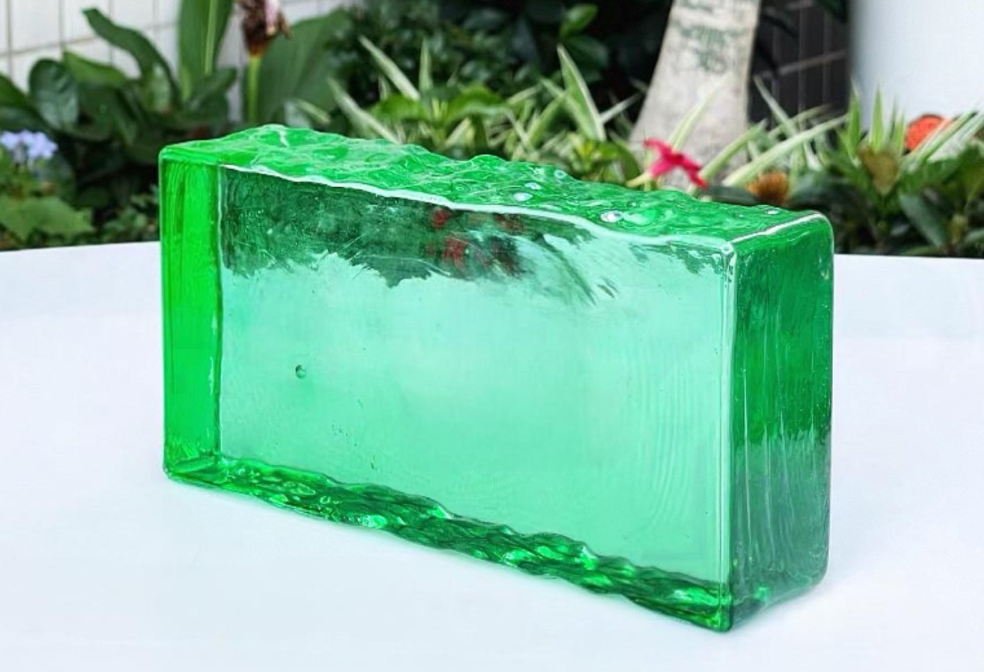 Frosted Edge Solid Glass Brick—Emerald Drift