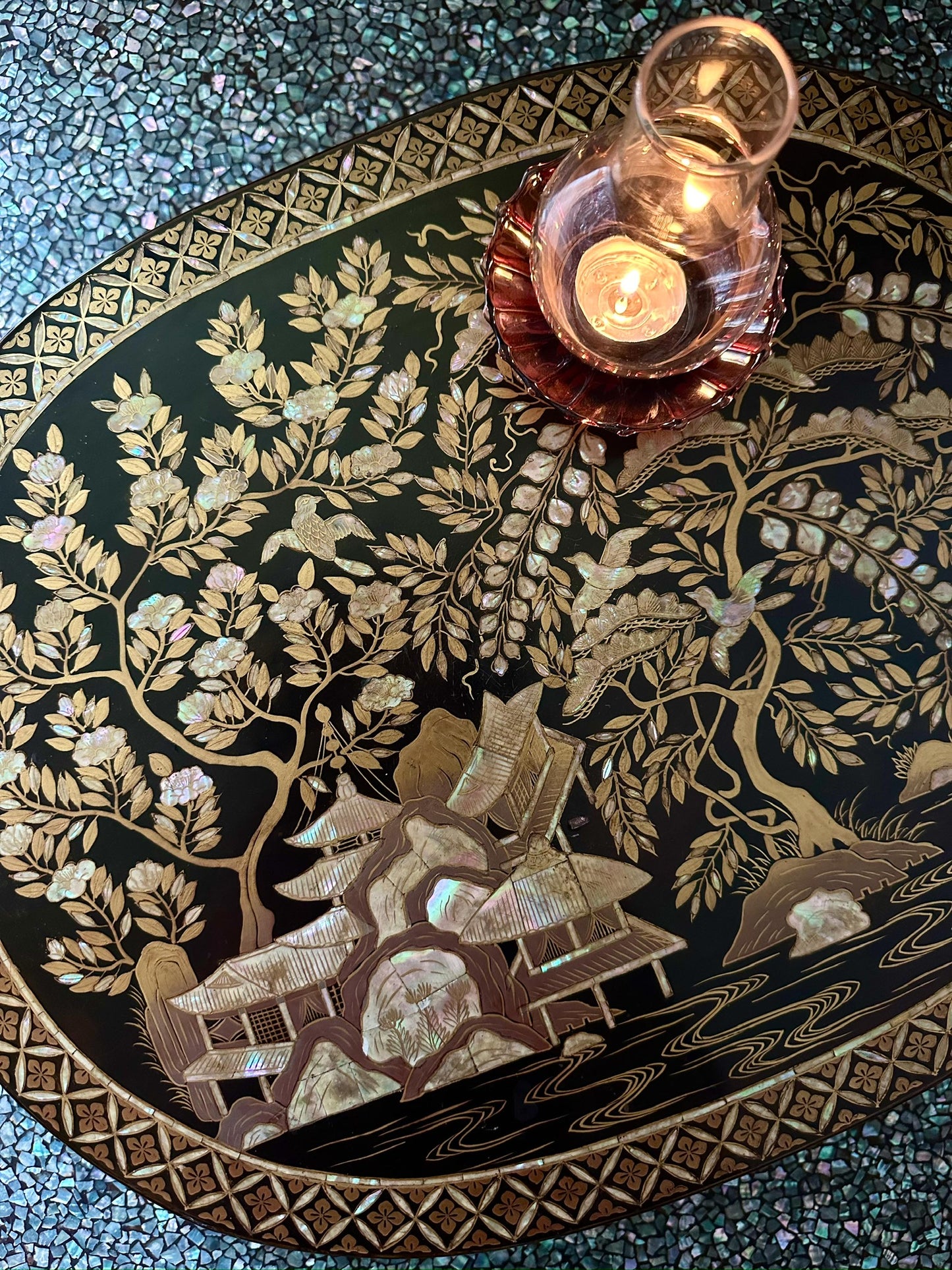 Gold Maki-e and Mother-of-Pearl Inlay Tea Table close up
