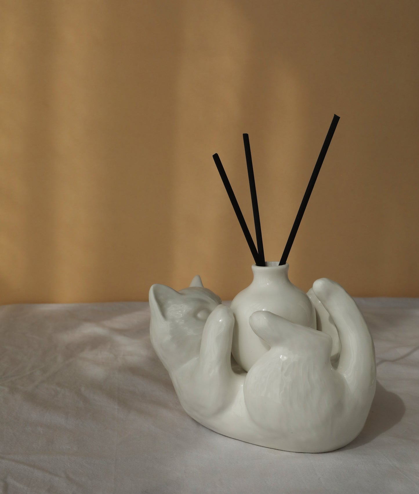 Playful Paws Ceramic Cat Aromatherapy & Hydroponic Vase