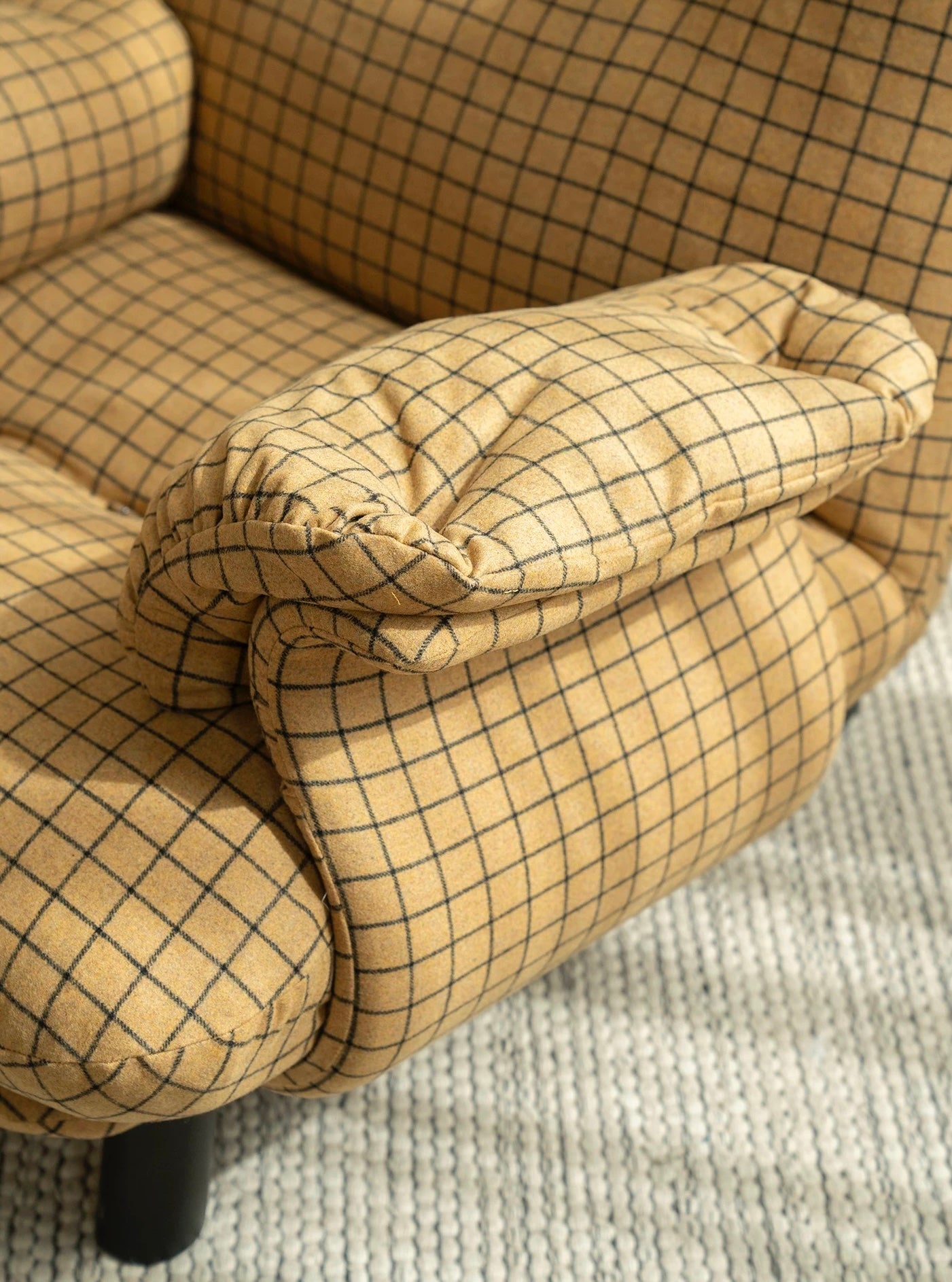 Cloud Plush Lounge Chair – Retro Check