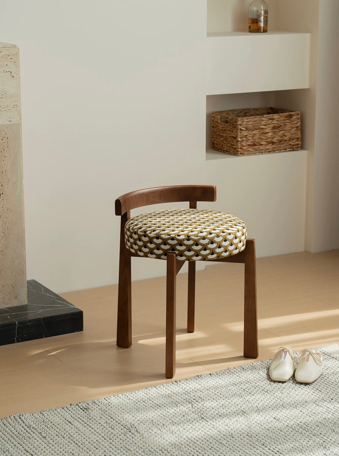 Orba Curved Back Stool