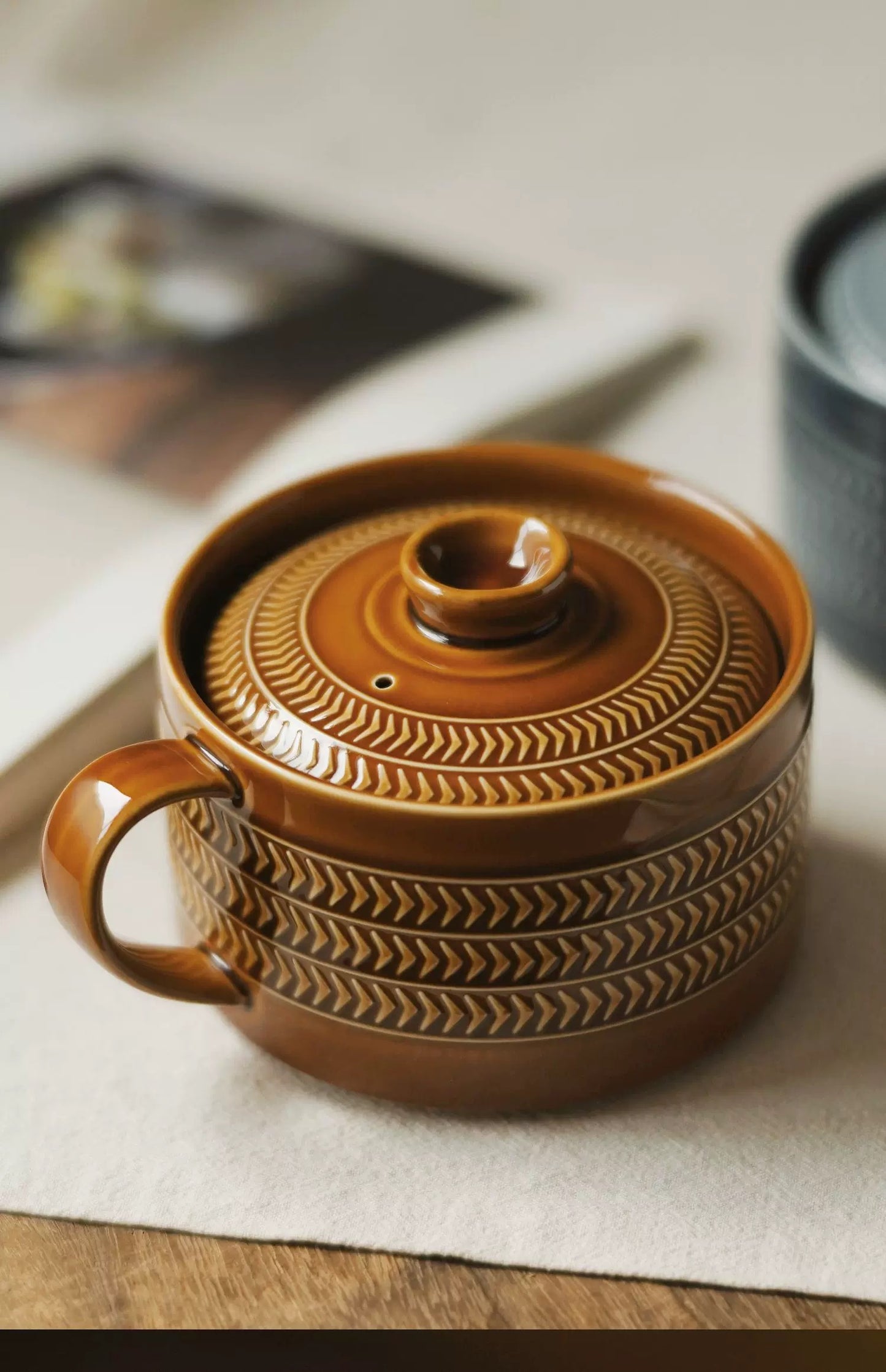 Amber Arrow Glazed Ceramic Soup Pot