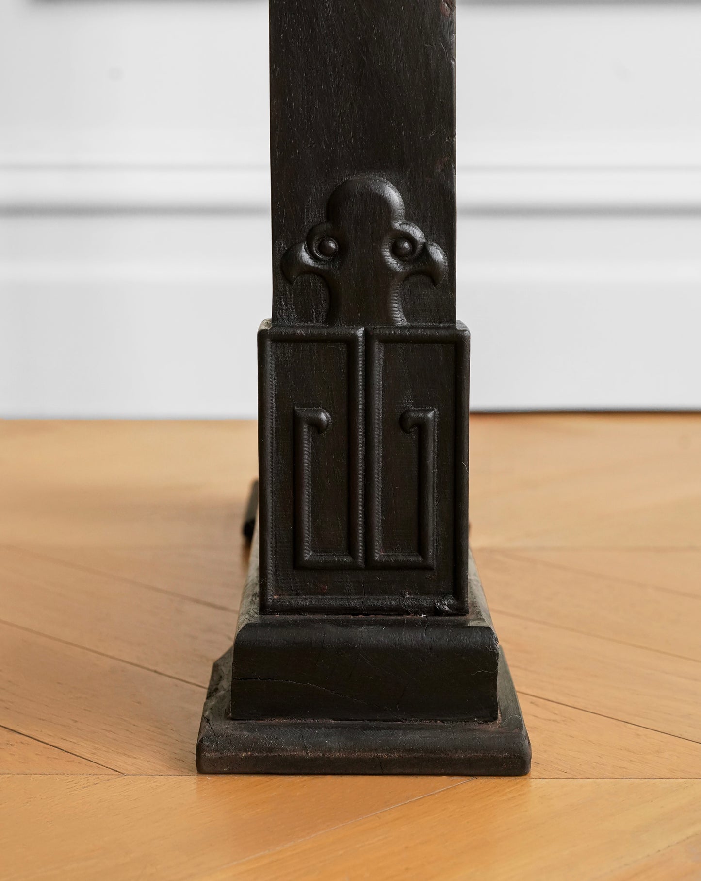 Chinese Sandalwood Console Table with Raised Head Ends