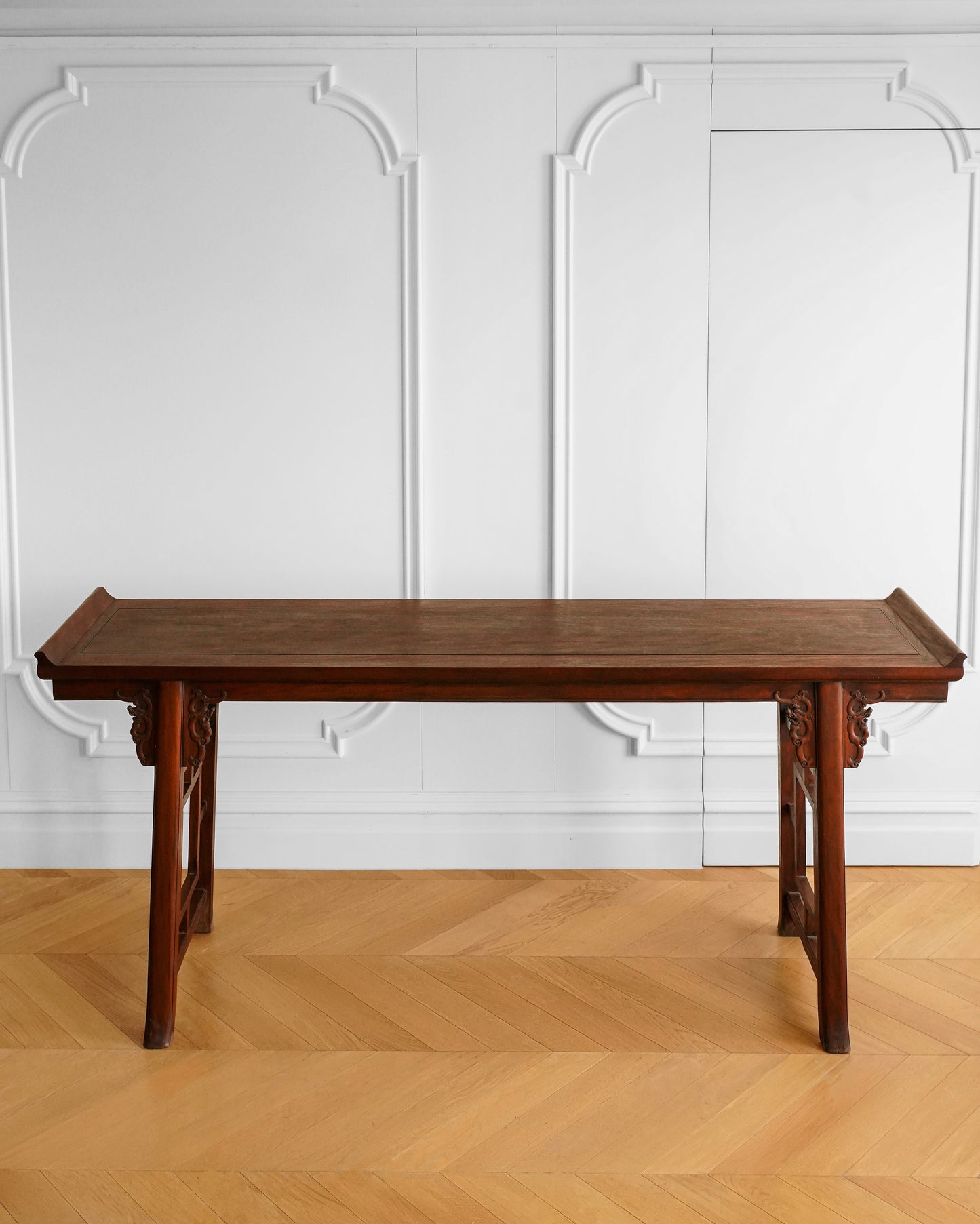 Chinese 20th Century Rosewood Console Table with Raised Ends and Square Motif Stretchers