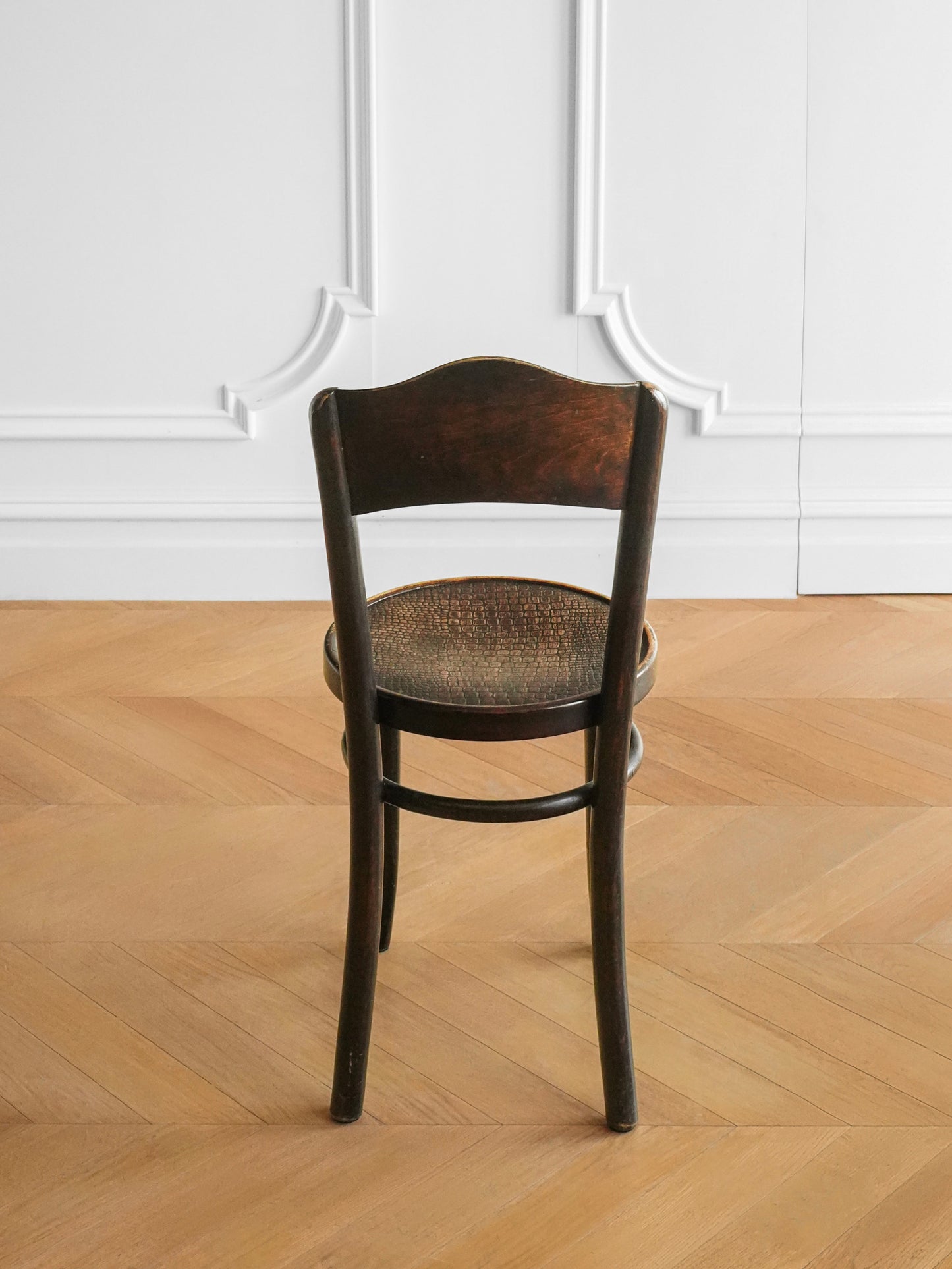 British 1930s Crocodile Pattern Tavern Chair