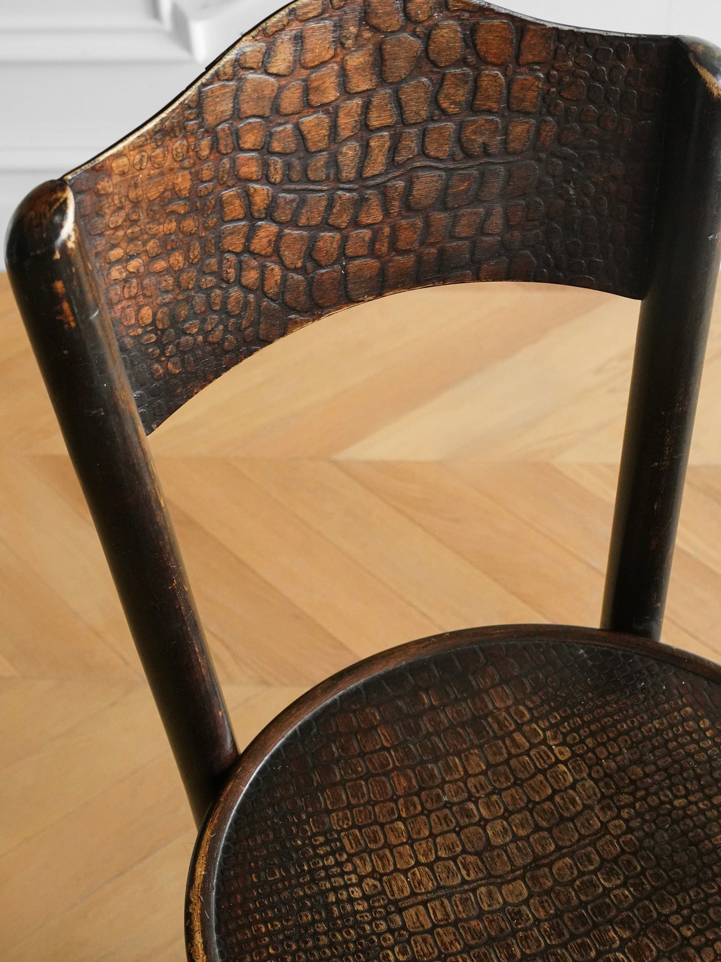 British 1930s Crocodile Pattern Tavern Chair