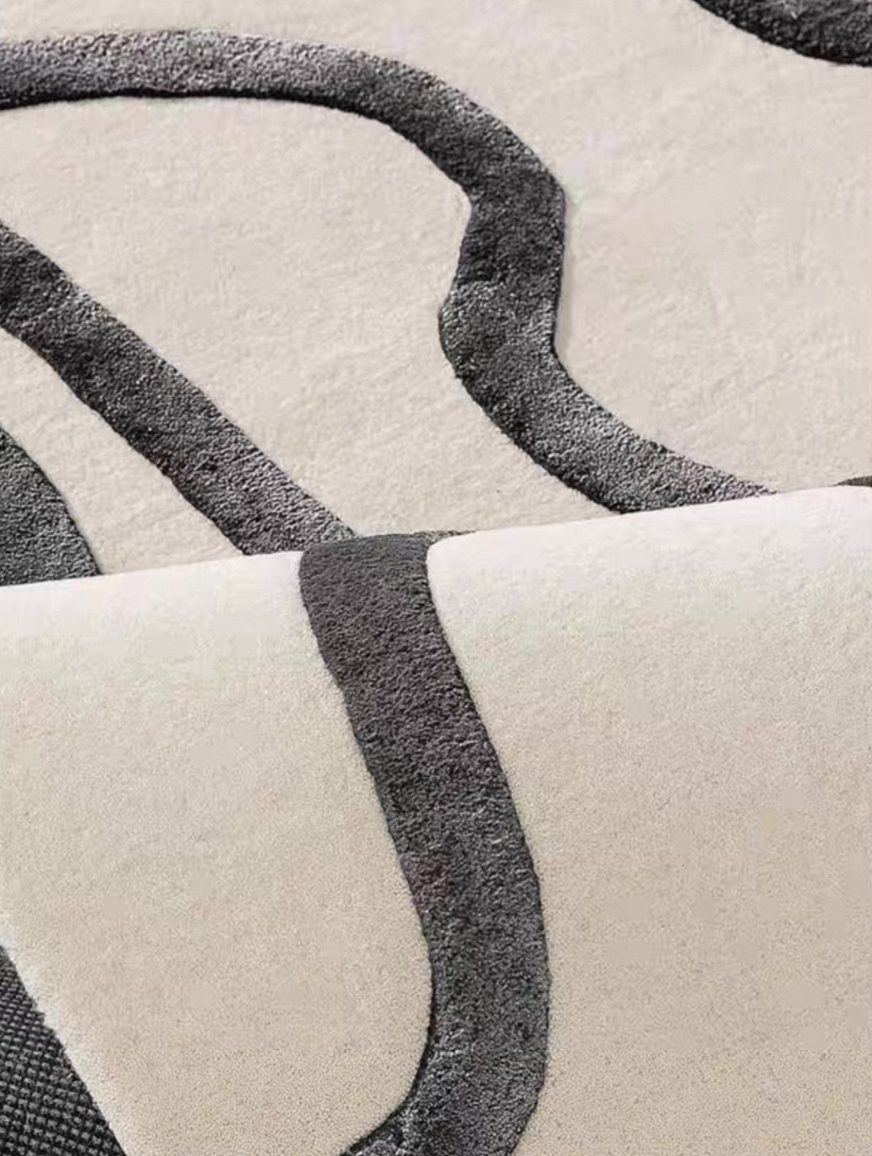 Ligne Libre Handwoven Rug – Ivory Black