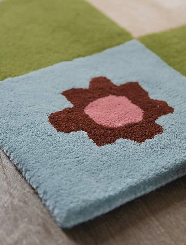 Bloomframe Handwoven Rug – Almond Beige & Olive Green
