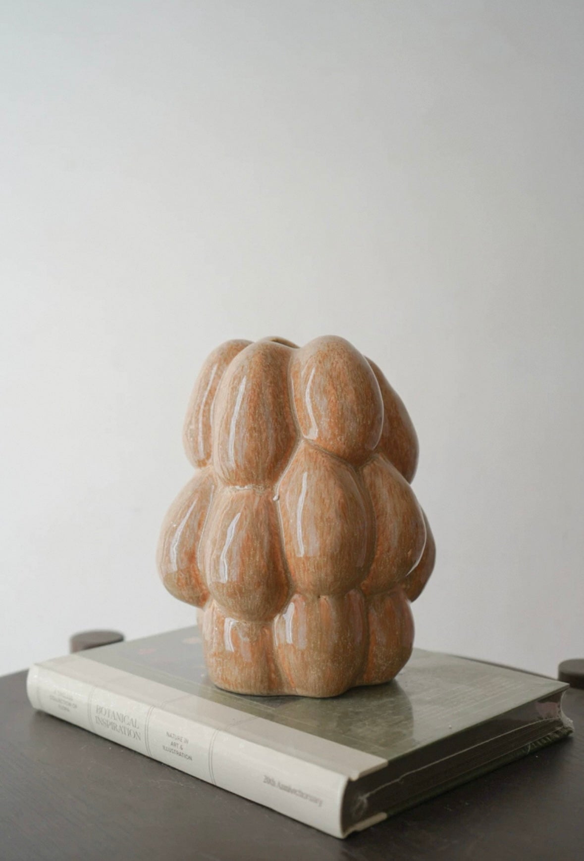 مزهرية سيراميك مصنوعة يدويًا من مجموعة بلوم كلستر