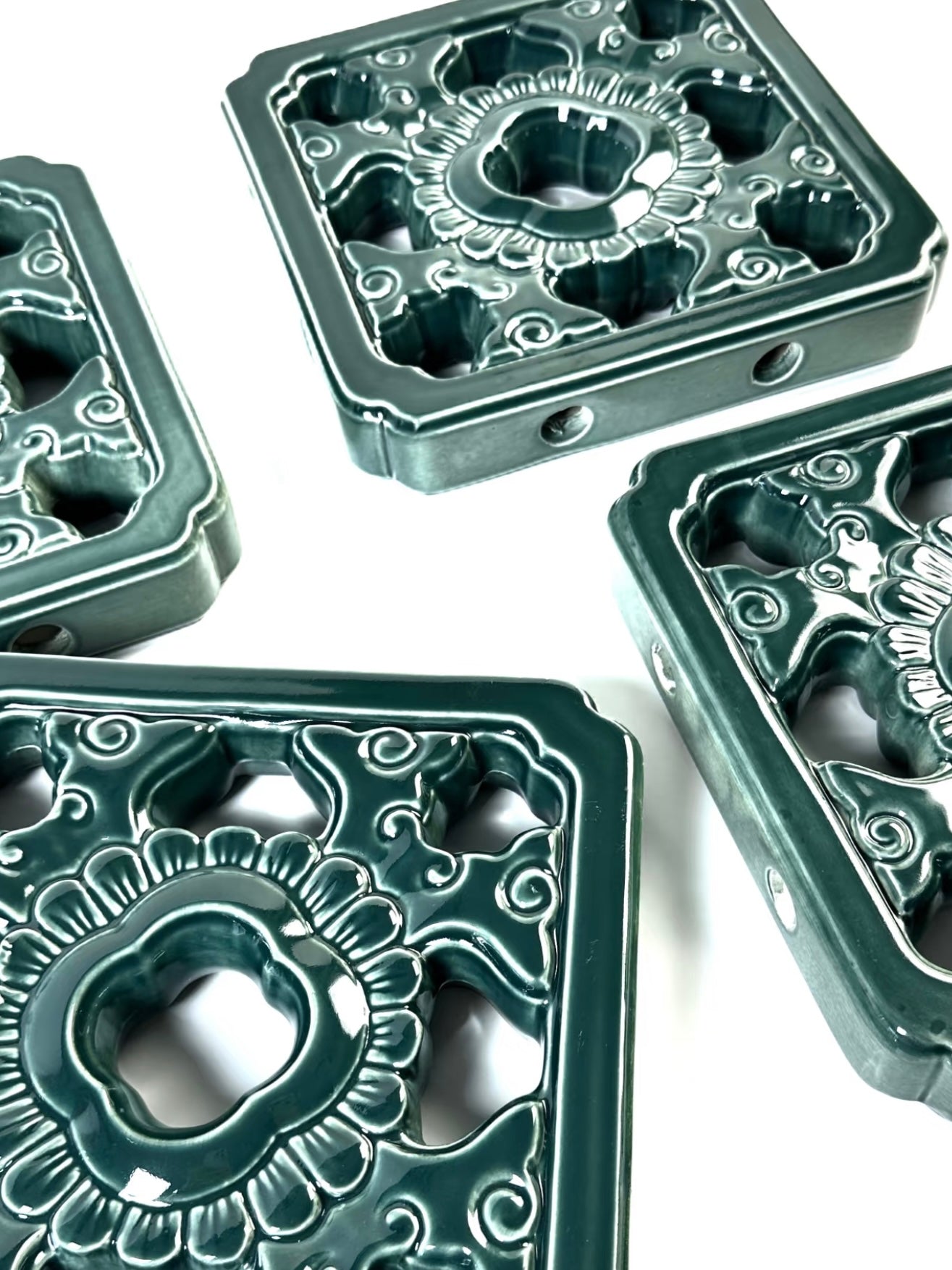 Lattice Motif Handcrafted Tile