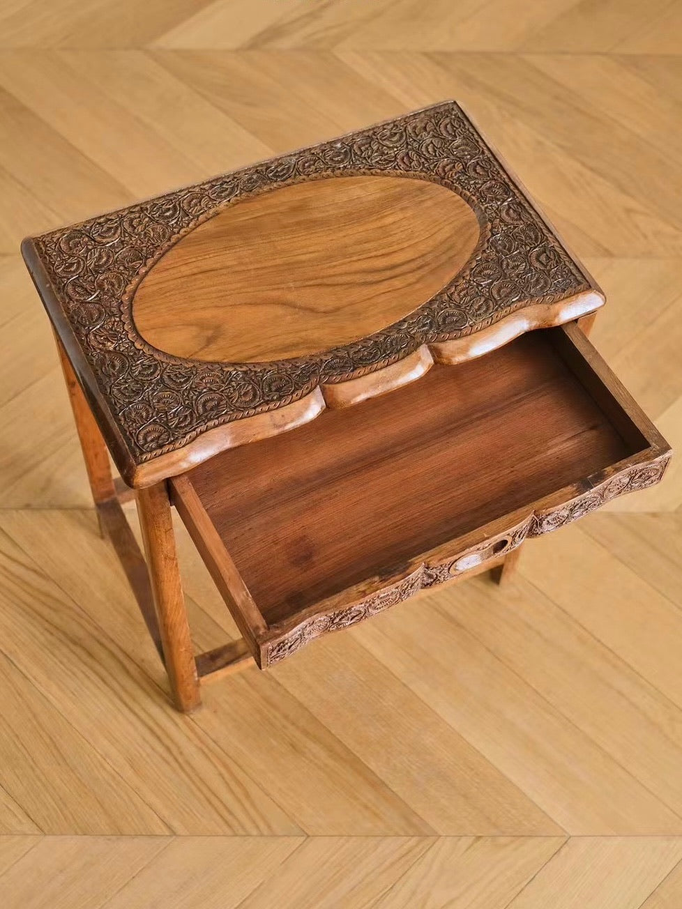 Wood Carving Craft Nesting Table Three Piece Set