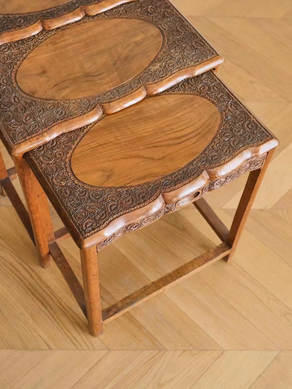 Wood Carving Craft Nesting Table Three Piece Set