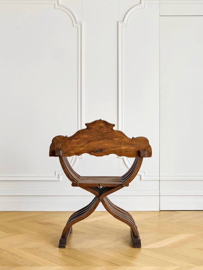 Renaissance Savonarola Dante Chair Walnut Carved Folding
