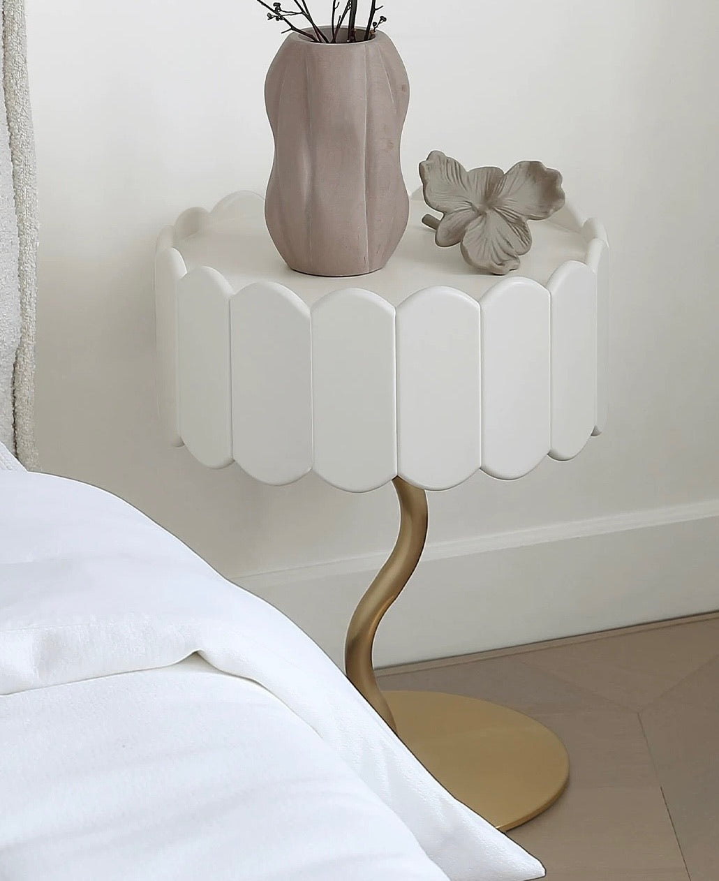 Lumière Sculptural Side Table