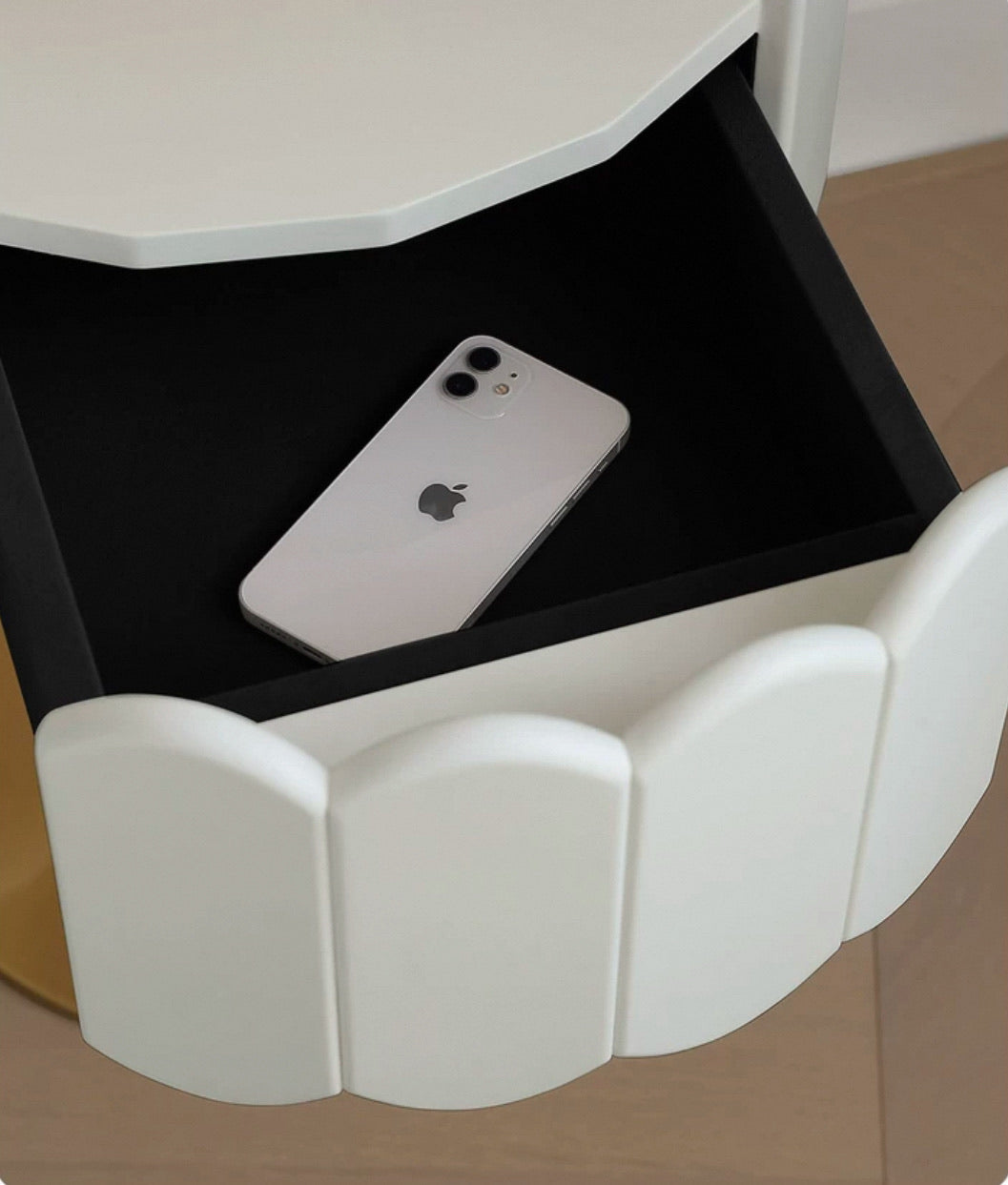 Lumière Sculptural Side Table