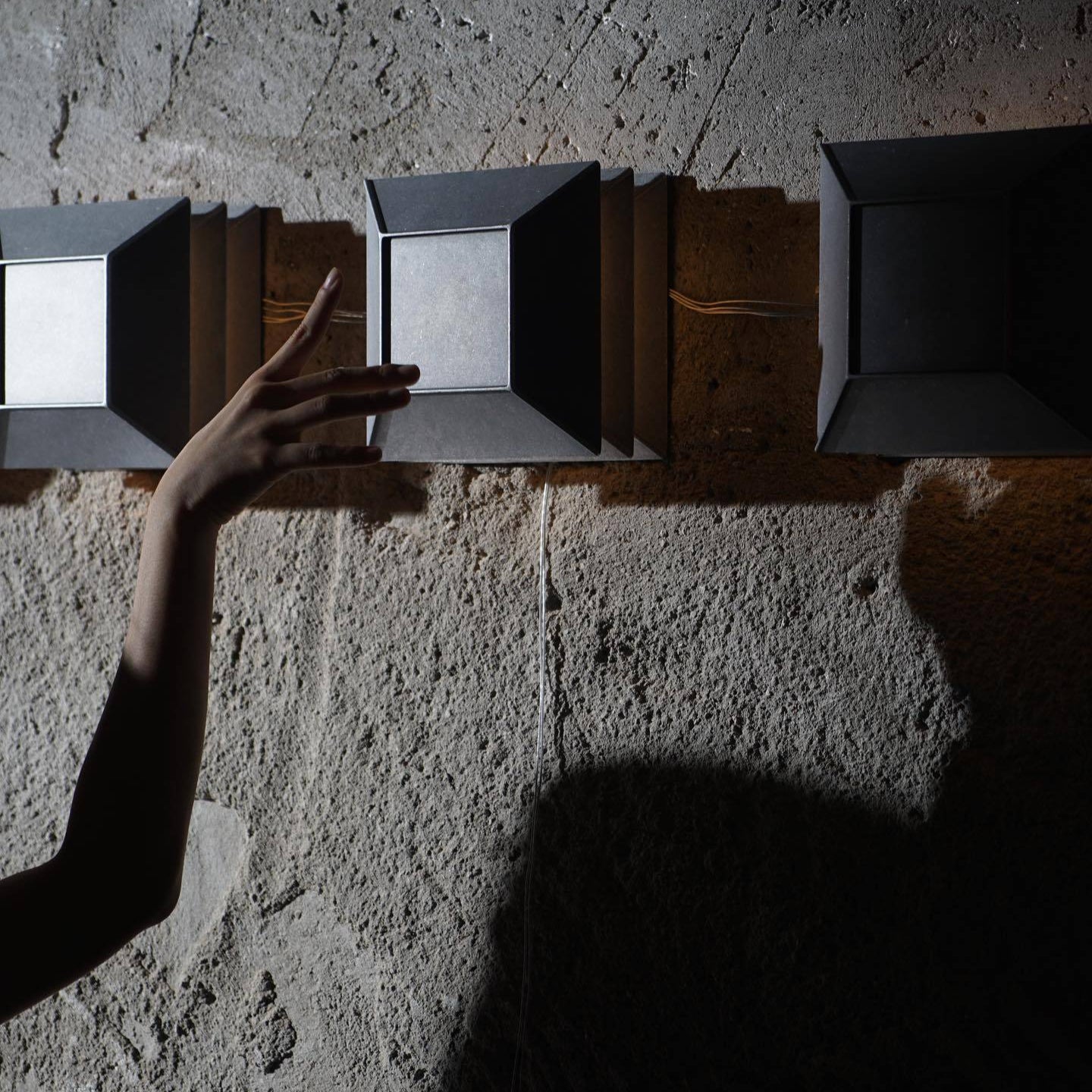Zenith Wall Light