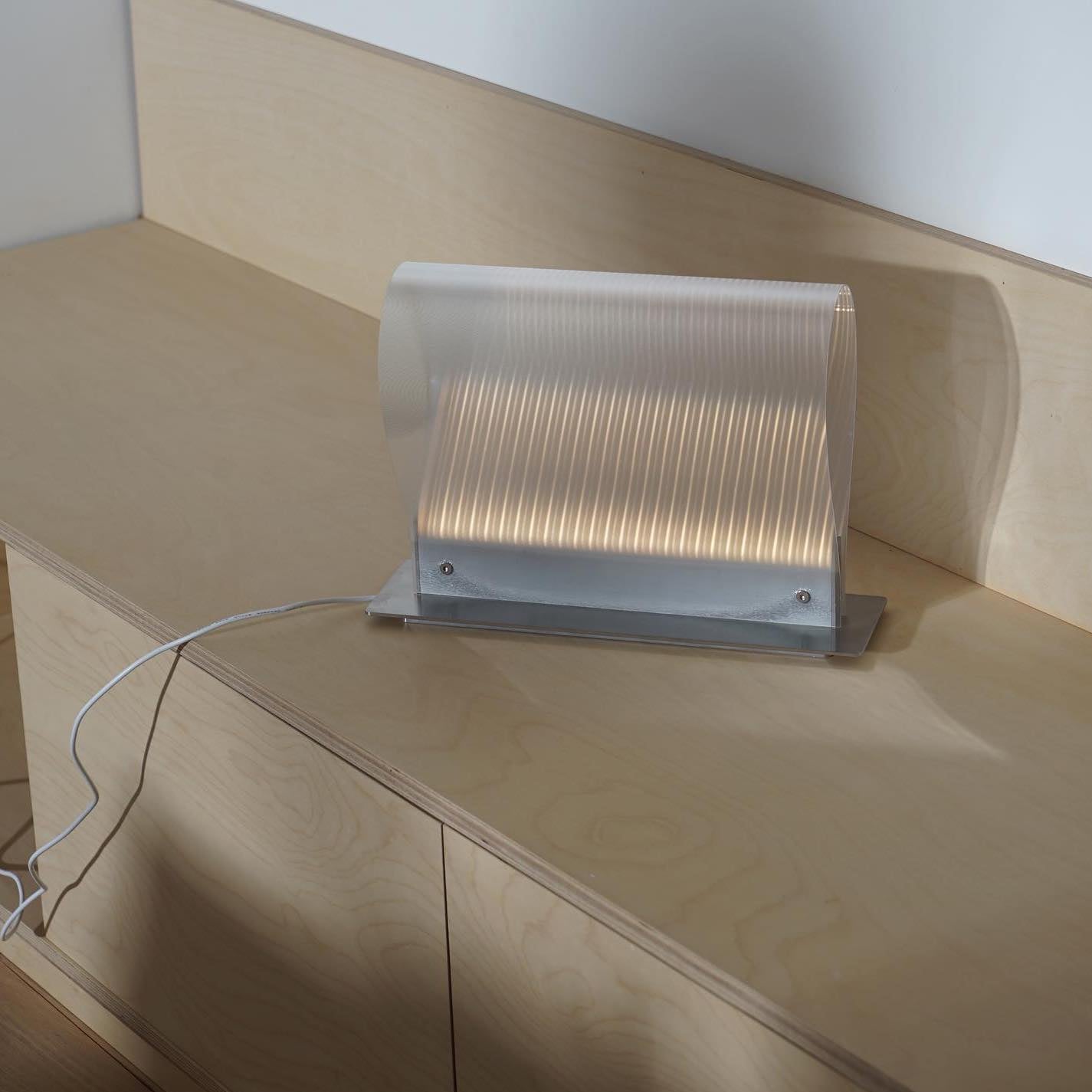 Glide Arc Table Lamp