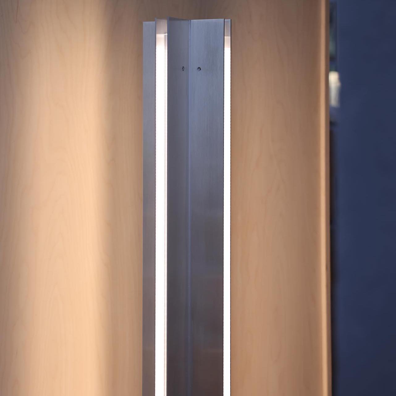 Axis Beam Floor Lamp