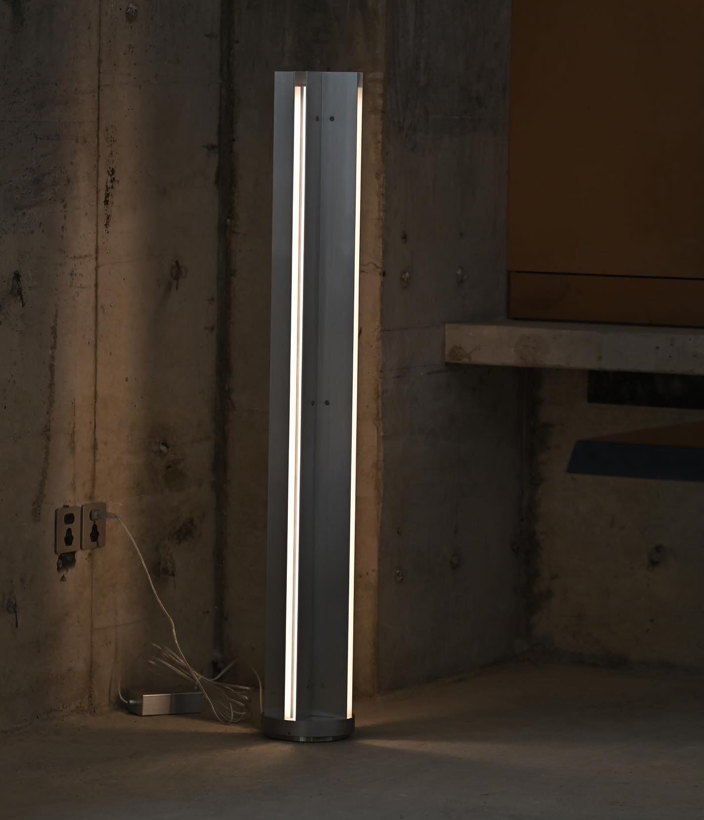 Axis Beam Floor Lamp
