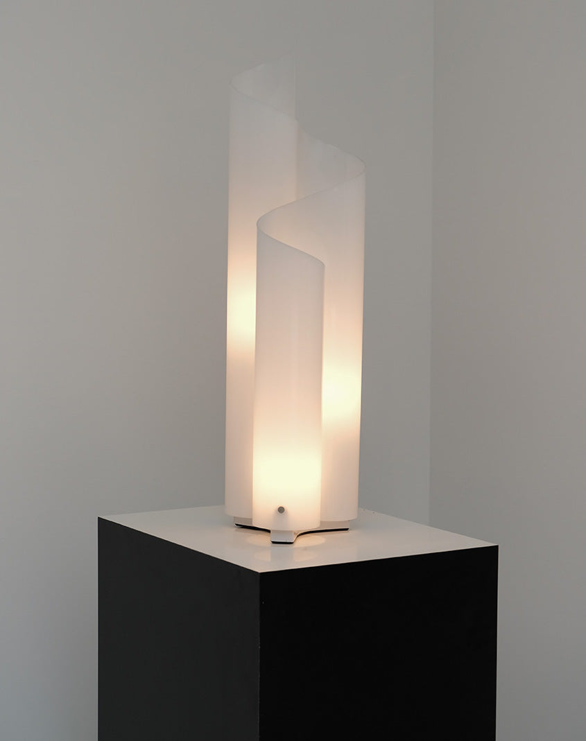 Voluta Acrylic Table Lamp