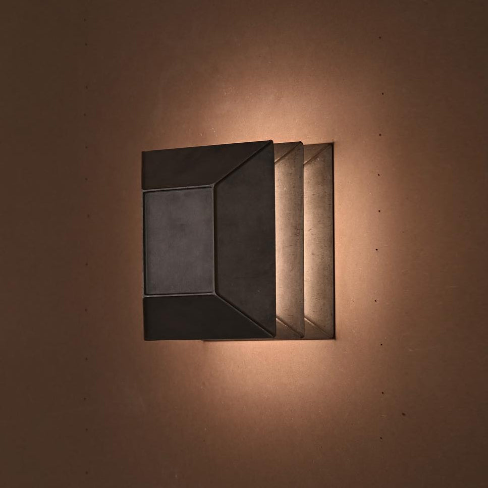 Zenith Wall Light