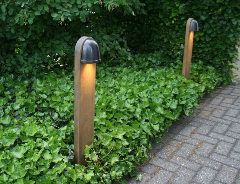 Arc Timber Path Light