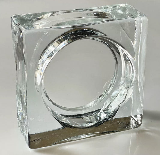 Round Pattern Solid Glass Brick – Crystal Loop
