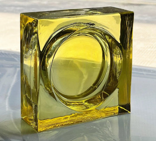 Round Pattern Solid Glass Brick – Lemon Prism