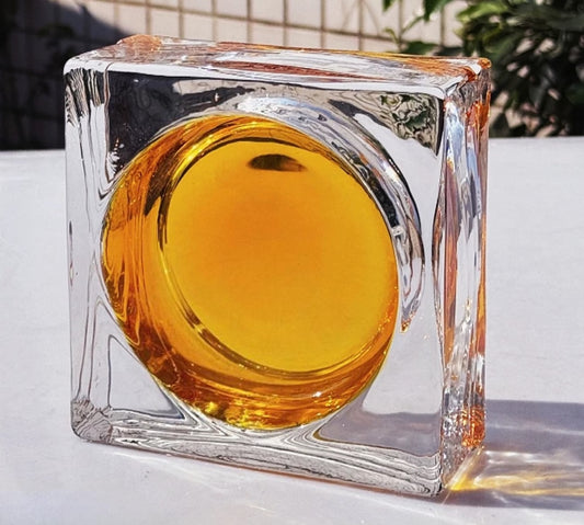 Round Pattern Solid Glass Brick – Honey Amber