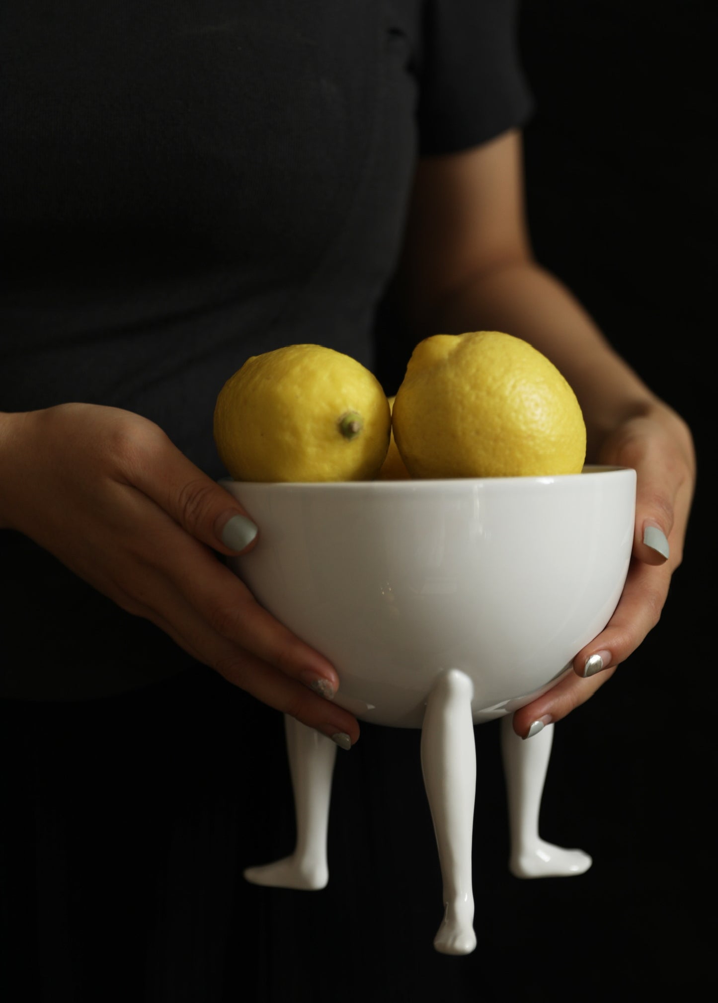 3-Legged Ceramic Fruit Bowl with lemons