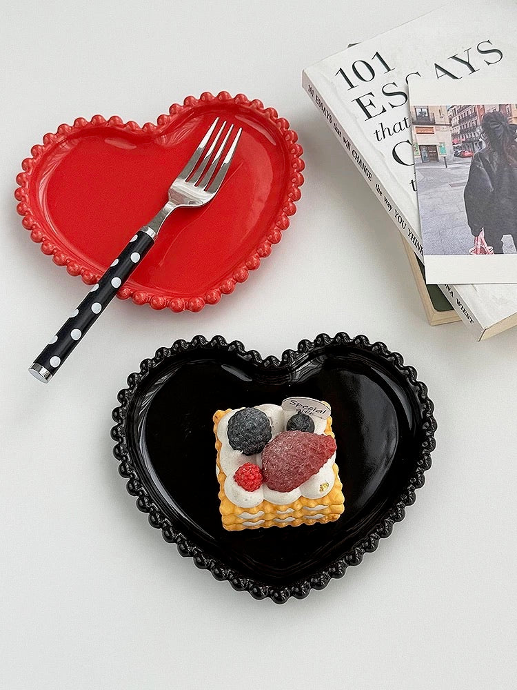 Heart-Shaped Luxury Ceramic Plates red and black