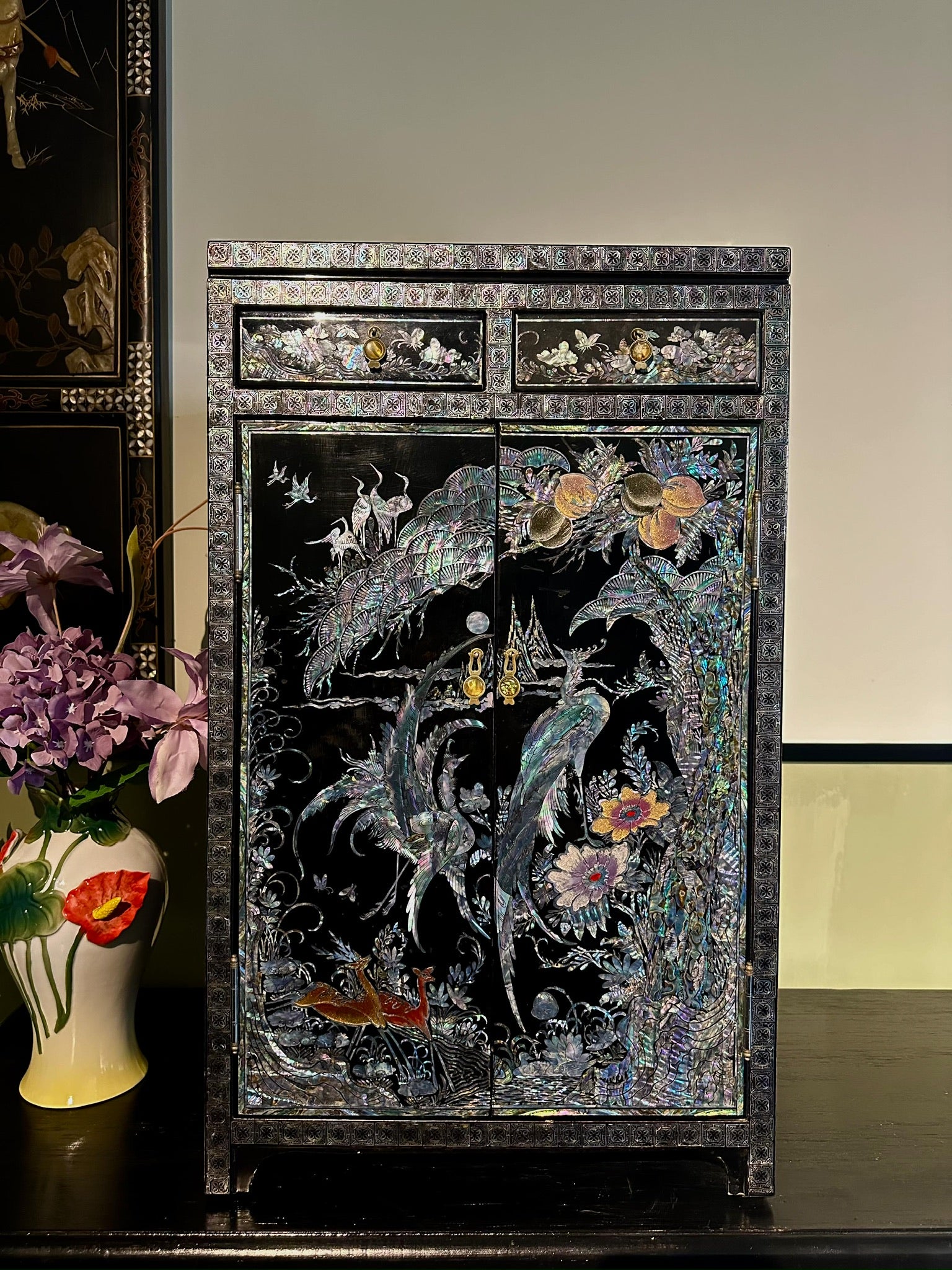 Mid-20th Century Eastern-Style Lacquered Inlaid Cabinet closed