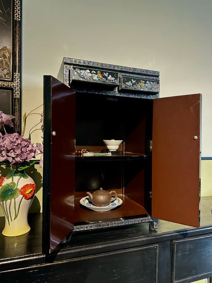 Mid-20th Century Eastern-Style Lacquered Inlaid Cabinet open