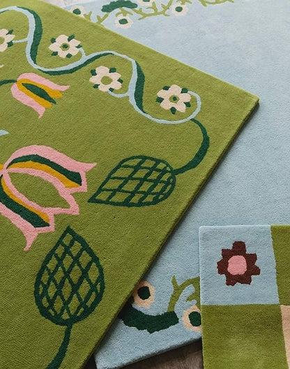 Botanical Garden Green Handwoven Rug – Floral Pattern