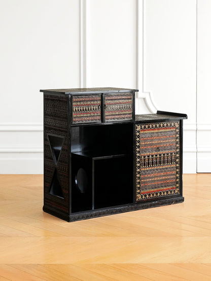 Japanese 20th Century Lacquerware and Wood-carved Tea Stand Cabinet
