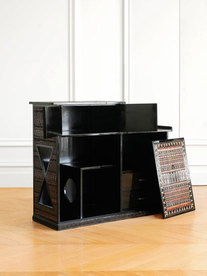Japanese 20th Century Lacquerware and Wood-carved Tea Stand Cabinet