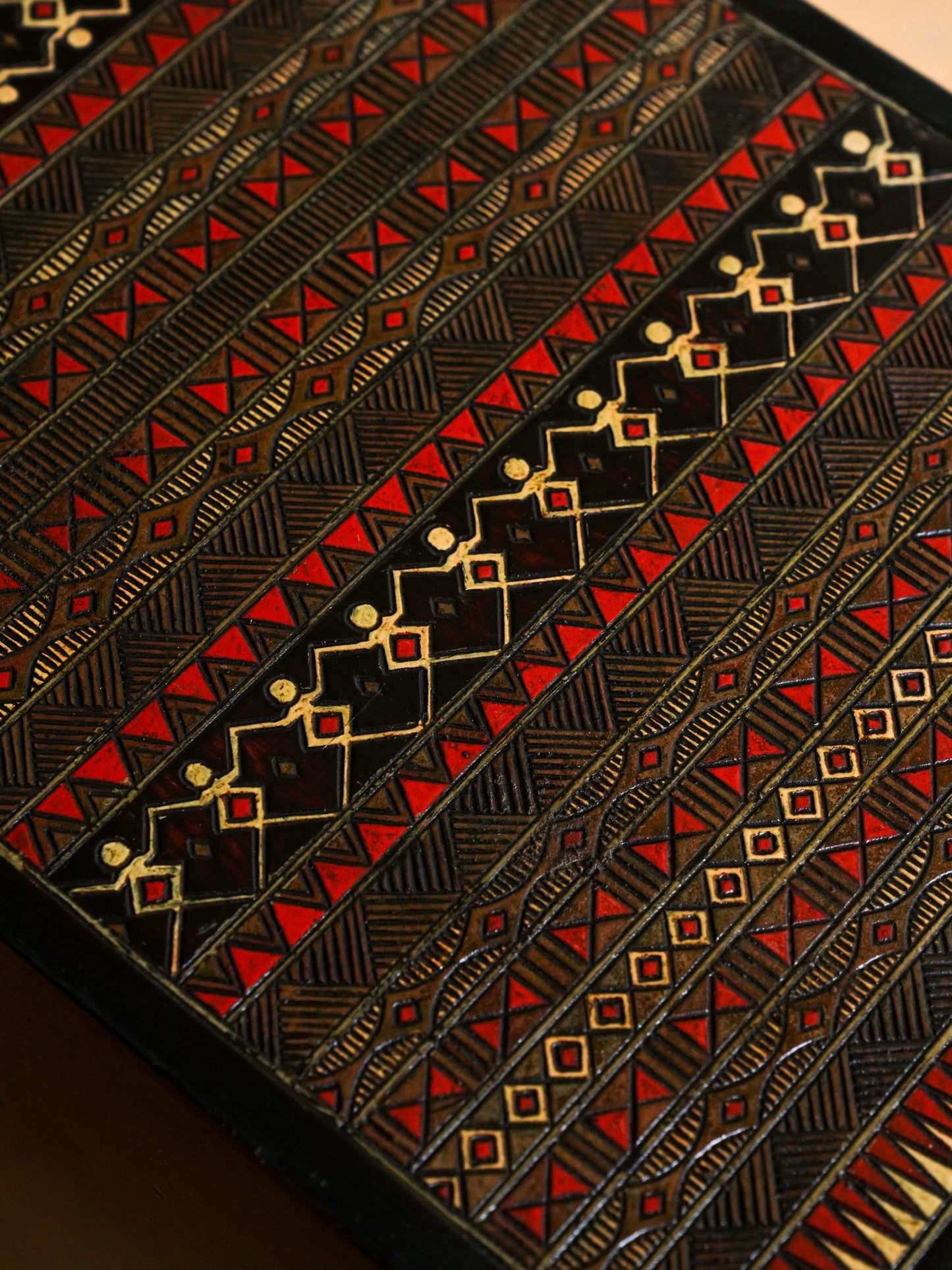 Japanese 20th Century Lacquerware and Wood-carved Tea Stand Cabinet
