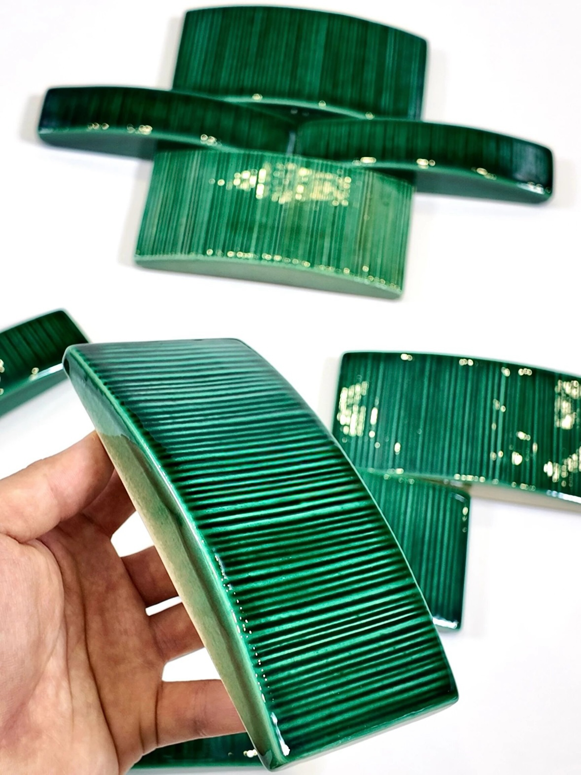 Emerald Ridge Curve Tile