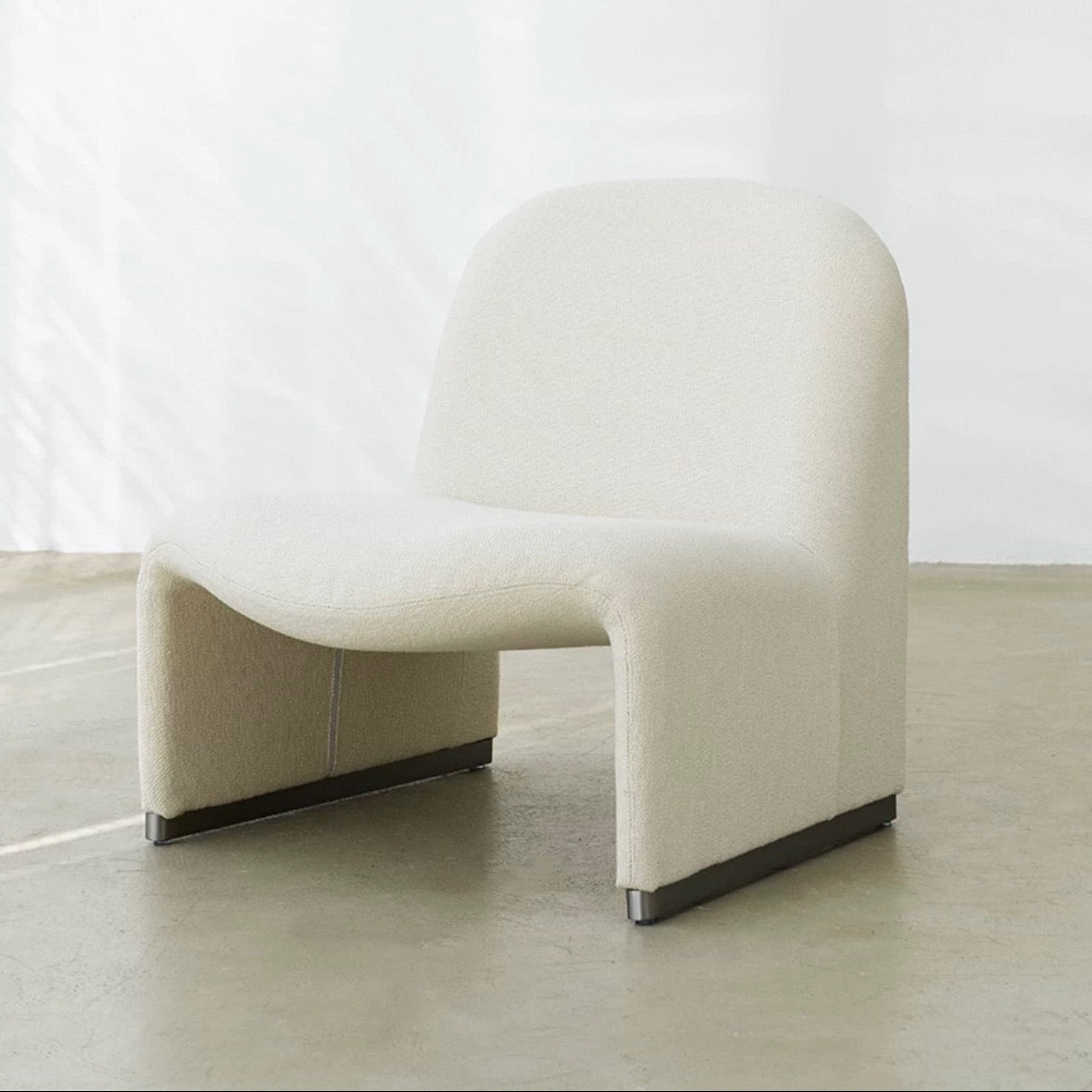 Pebble Puff Lounge Chair Collection