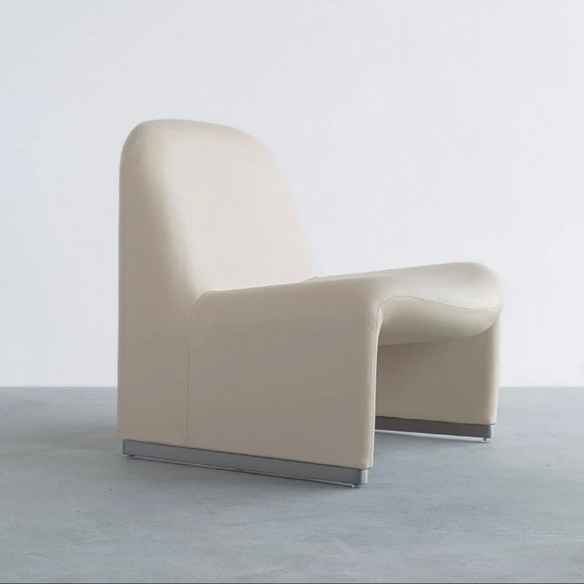 Pebble Puff Lounge Chair Collection