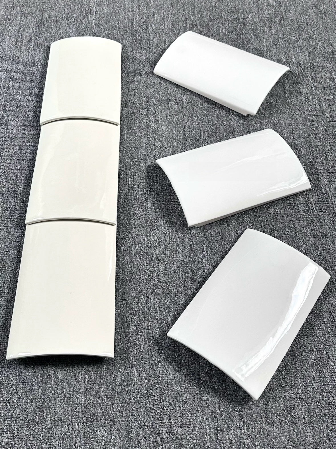 Ivory Crest Relief Tile