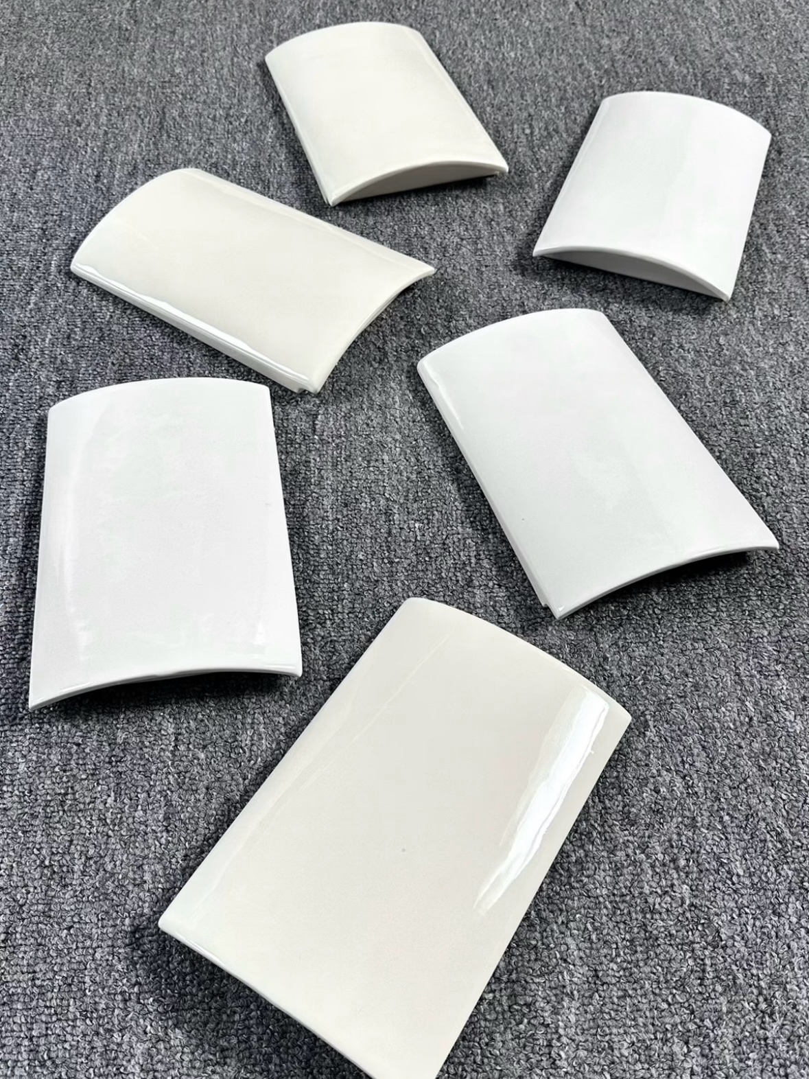Ivory Crest Relief Tile