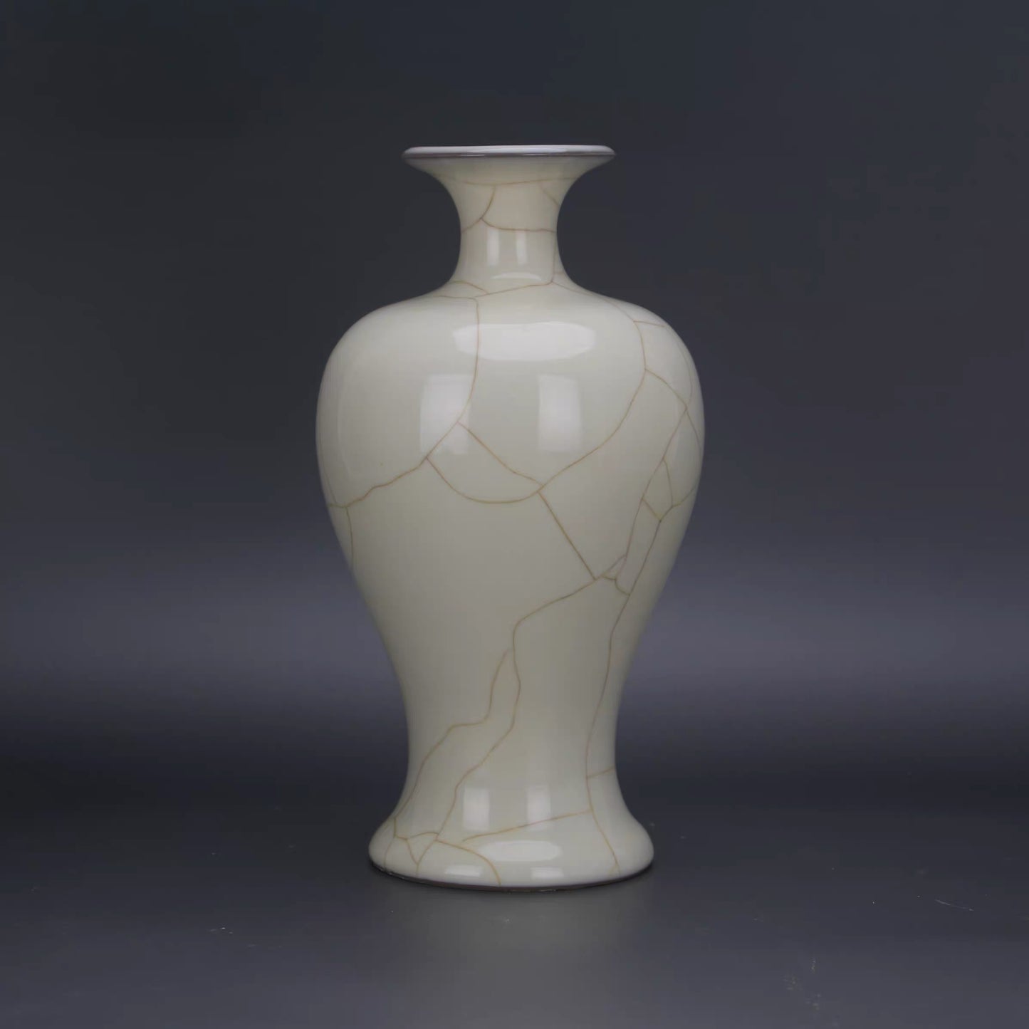 Crackle Glaze Meiping Vase