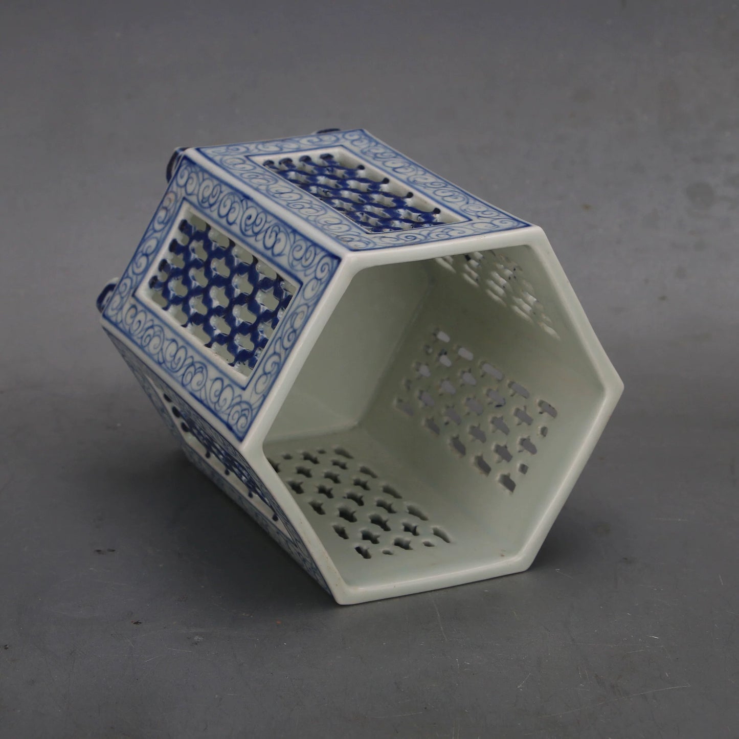Hexagonal Openwork Blue and White Scholar’s Brush Pot