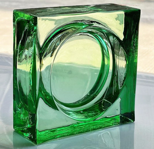 Round Pattern Solid Glass Brick – Meadow Green