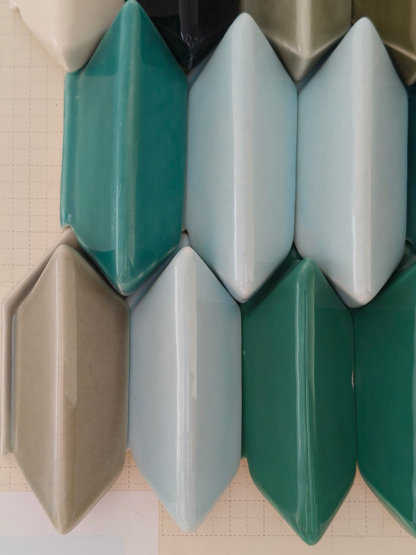 Contour Ridge Tile (B)